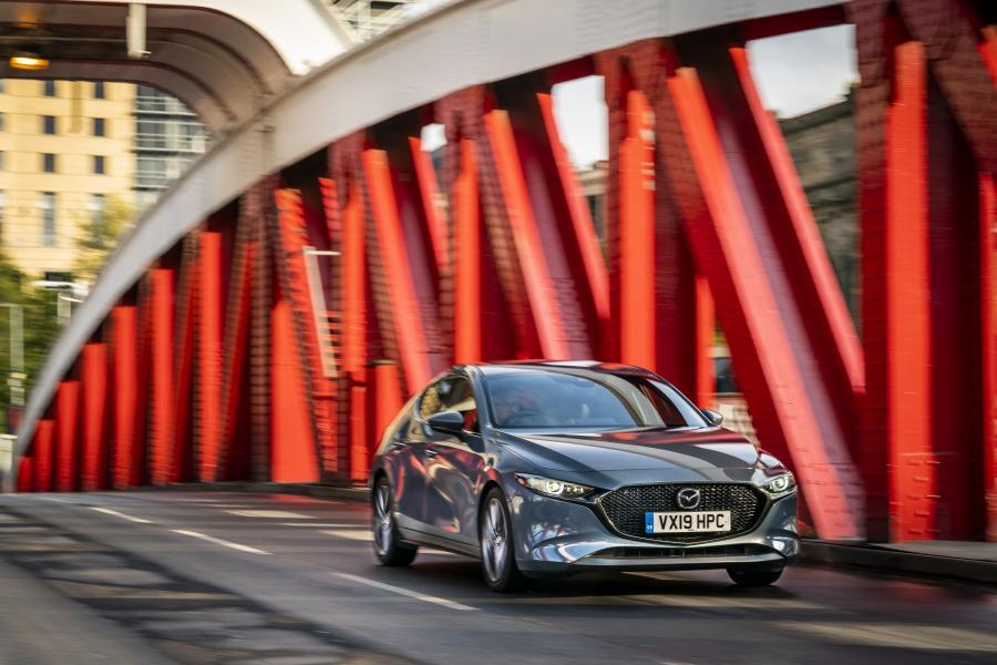  Mazda3 Skyactiv-G GT Sport Hatchback 2019 года  (UK) (фото 16 из 83)